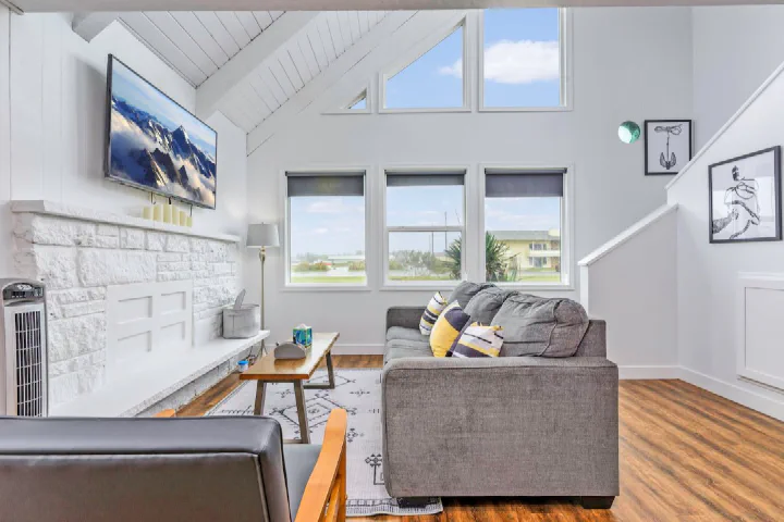 Tidal House chalet exterior